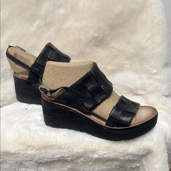 A.S.98 Black and Tan Wedge Sandals - Picture 5 of 10